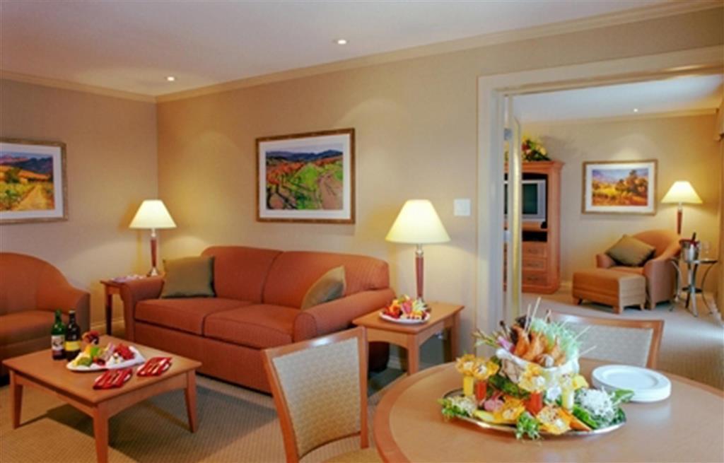Coast Capri Hotel Kelowna Habitación foto