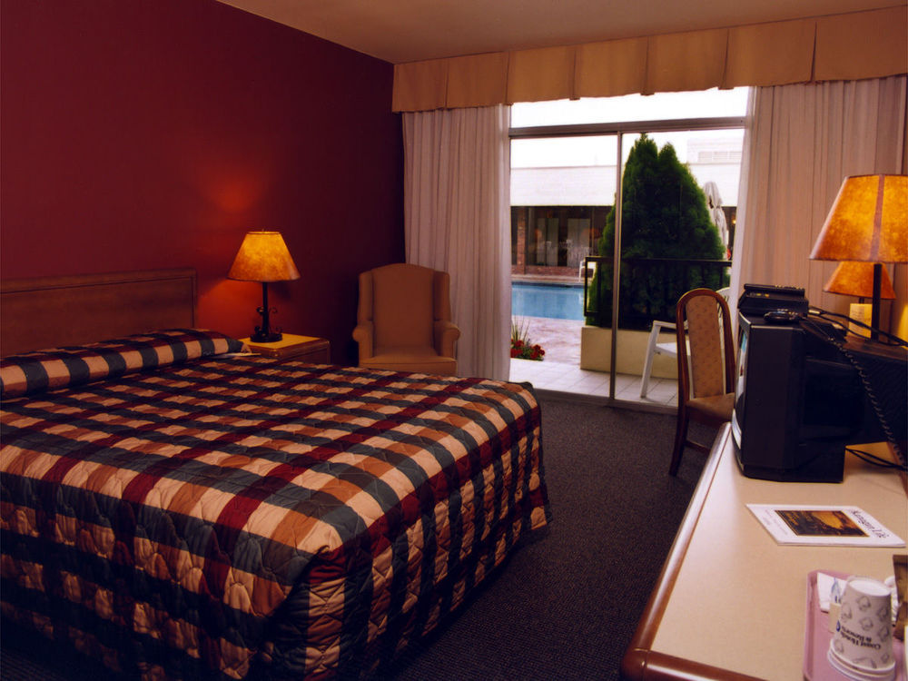 Coast Capri Hotel Kelowna Habitación foto